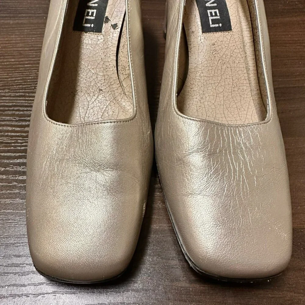 Vaneli Golden Classic Ballet‎ Flats with Block Heel Leather Pumps Shoes Size 7.5